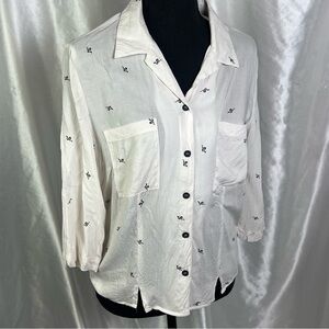 Knot Sisters Cream Button Down Snake Print Blouse 3/4 Sleeve Size Small